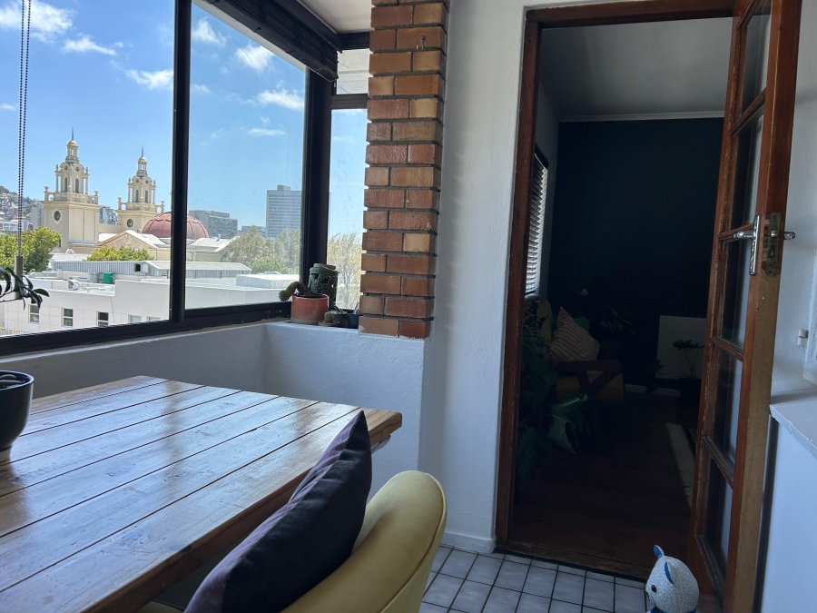 2 Bedroom Property for Sale in Cape Town City Centre Western Cape